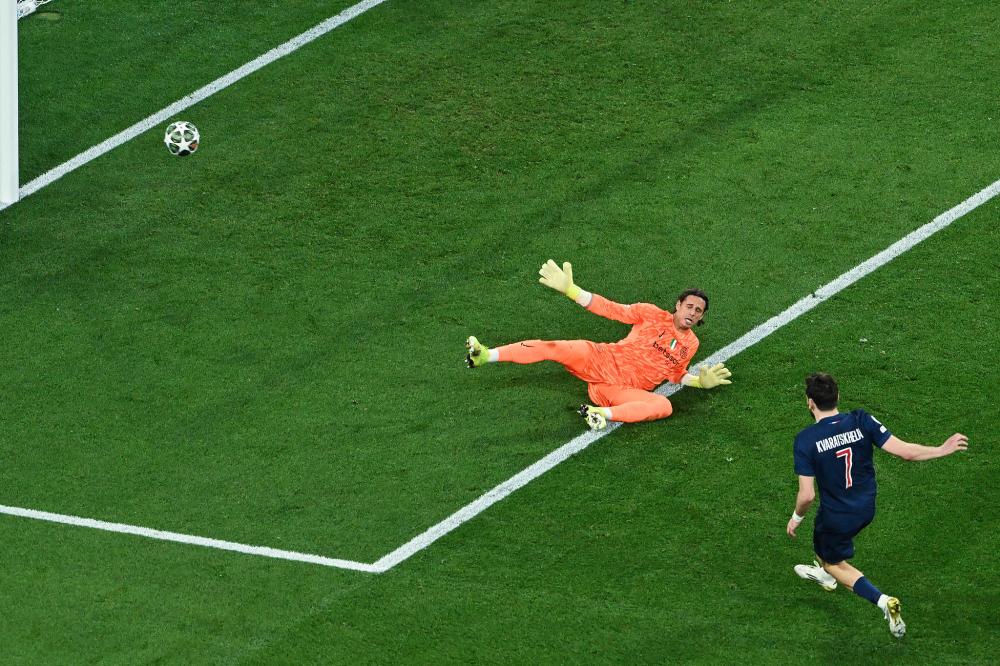 0-1！英意豪门欧冠巅峰对决：7亿战舰连伤两员大将 88分钟惨遭绝杀